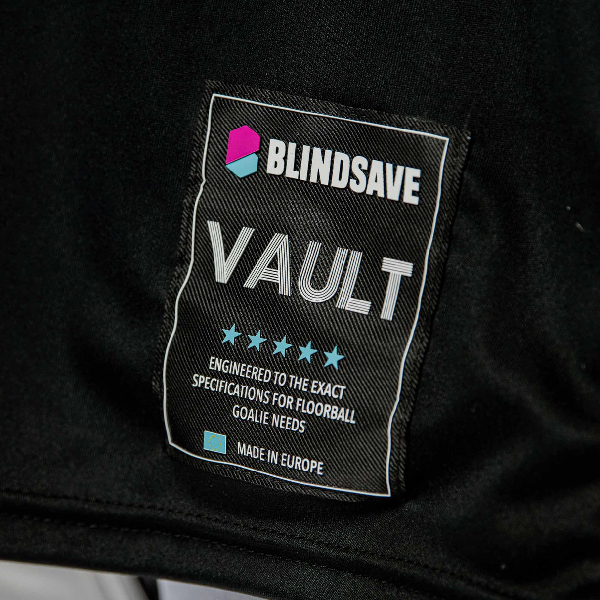BLINDSAVE VAULT BLACK MAALIVAHDIN PAITA